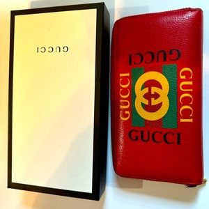 Red Gucci Zip Wallet